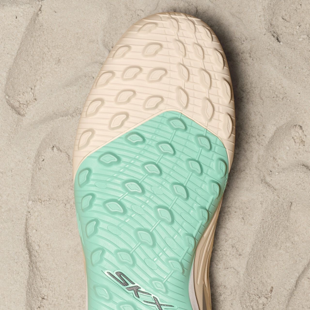 Skechers Football Turf
